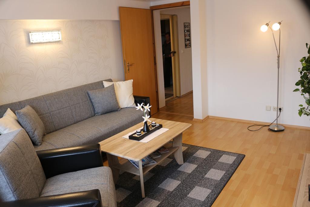 Ruegenurlaub 1 Apartamento Bergen Auf Rugen Exterior foto