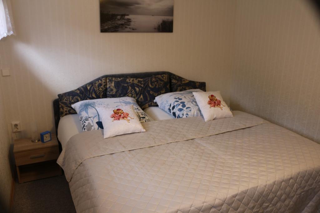 Ruegenurlaub 1 Apartamento Bergen Auf Rugen Exterior foto