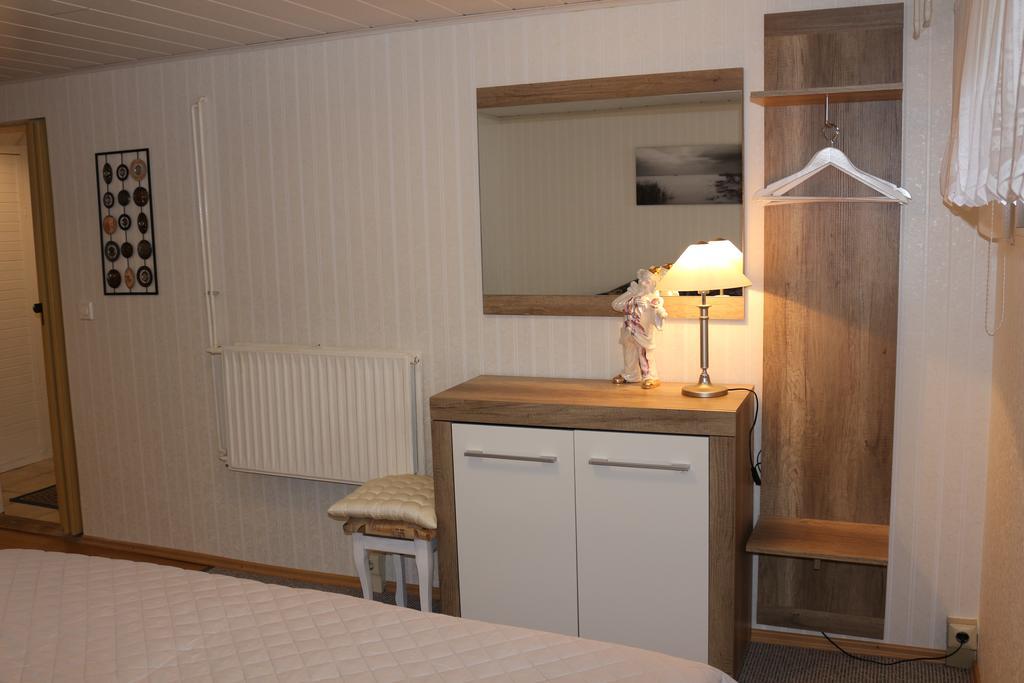 Ruegenurlaub 1 Apartamento Bergen Auf Rugen Exterior foto